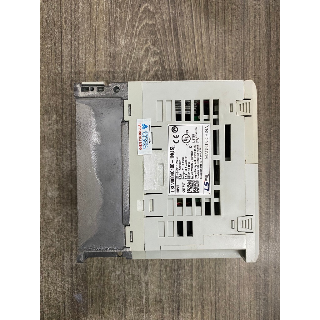 Biến tần LS  LV0004C100  nguồn 220VAC công suất 0.4kW
