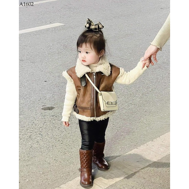 Áo khoác lông cho bé hãng MMBABY