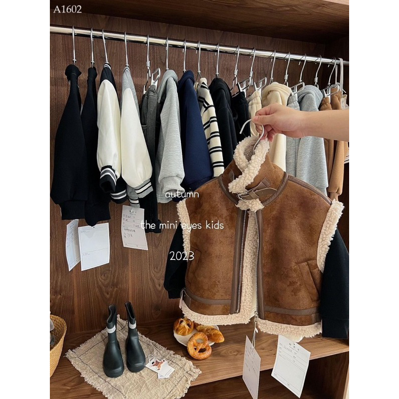 Áo khoác lông cho bé hãng MMBABY