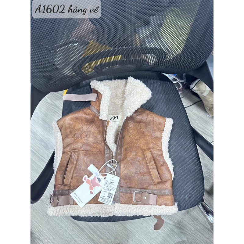 Áo khoác lông cho bé hãng MMBABY