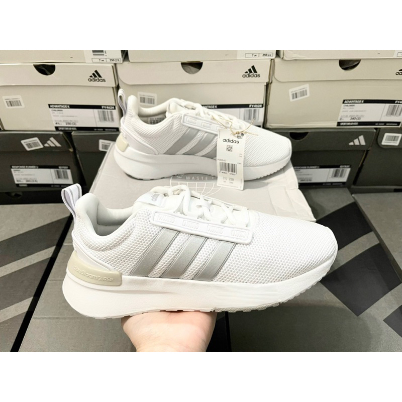Giày Adidas H00647 full box, có mail mua hàng. Hàng có sẵn, bay size nhanh nên các ace chốt nhanh ạ