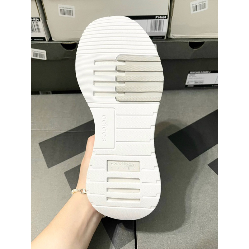 Giày Adidas H00647 full box, có mail mua hàng. Hàng có sẵn, bay size nhanh nên các ace chốt nhanh ạ