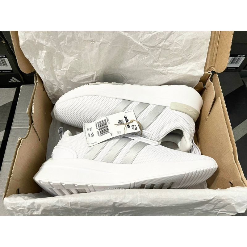 Giày Adidas H00647 full box, có mail mua hàng. Hàng có sẵn, bay size nhanh nên các ace chốt nhanh ạ