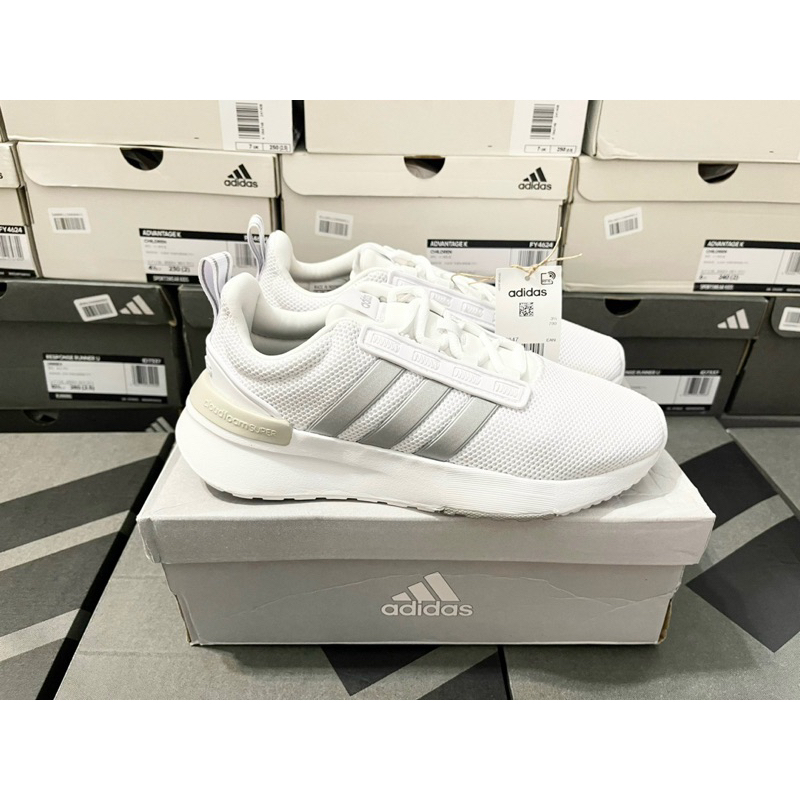 Giày Adidas H00647 full box, có mail mua hàng. Hàng có sẵn, bay size nhanh nên các ace chốt nhanh ạ