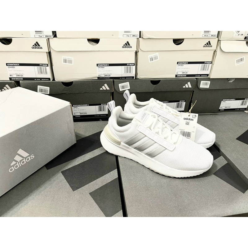 Giày Adidas H00647 full box, có mail mua hàng. Hàng có sẵn, bay size nhanh nên các ace chốt nhanh ạ