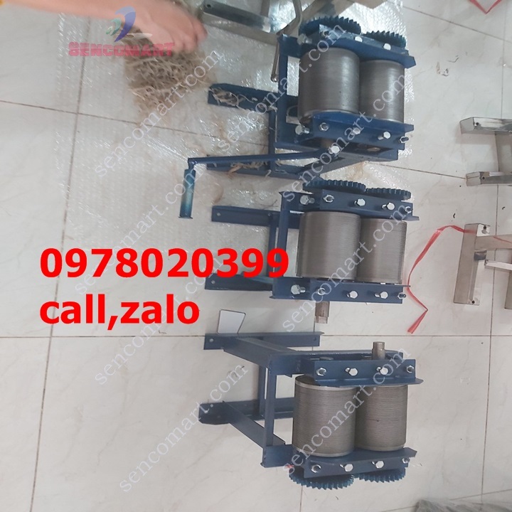 Máy thái da heo bì lơn quay tay khung sắt đa năng