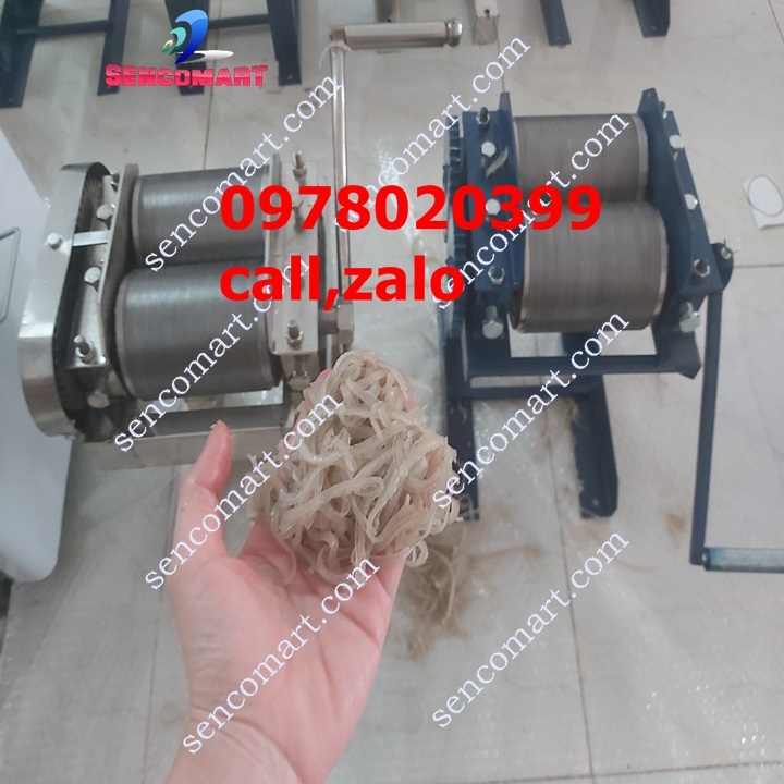 Máy thái da heo bì lơn quay tay khung sắt đa năng