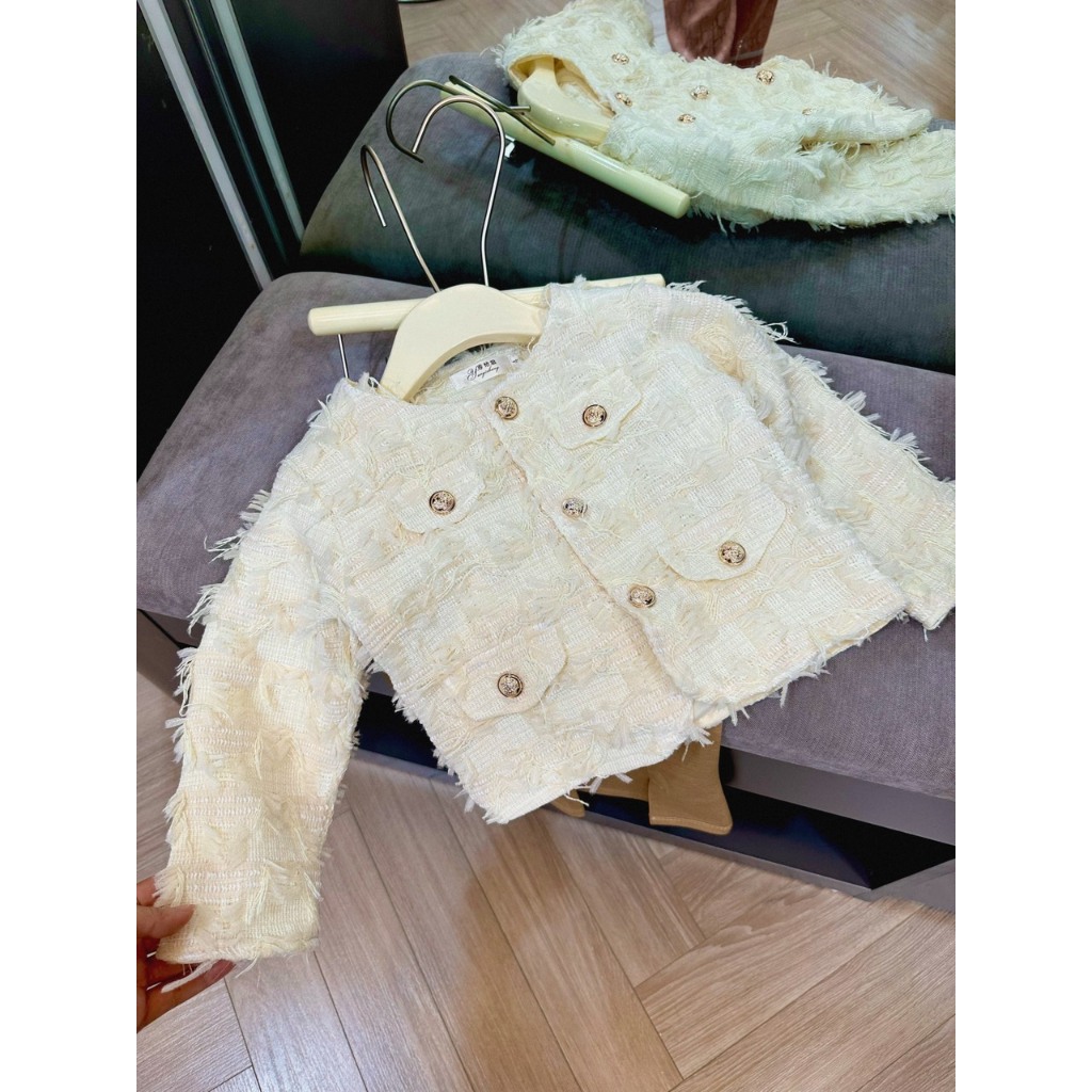 Áo dạ lông màu kem bé gái