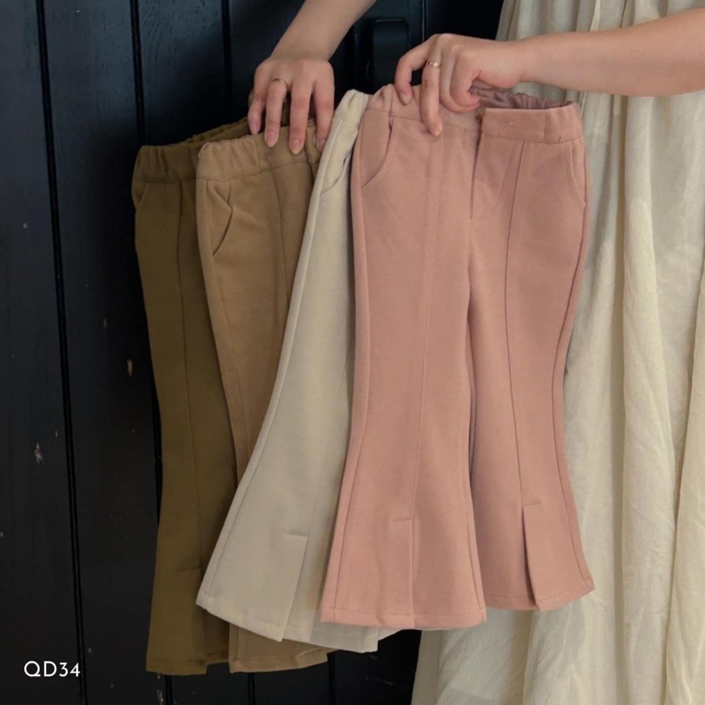 Quần loe xẻ trước bé gái