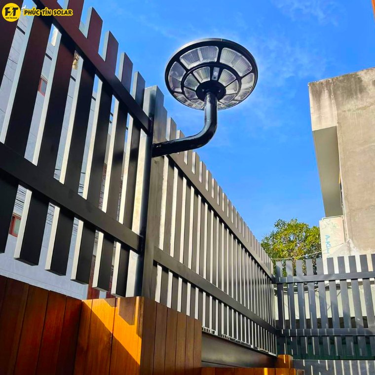 Đèn Đĩa Bay Jindian UFO năng lượng mặt trời 1000w UFO1000 - Đèn sân vườn - Có Rada Chống Trộm - Chiếu sáng 360 Độ