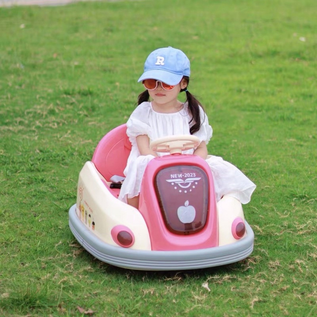 Xe điện trẻ em cân bằng xoay 360 độ cho bé