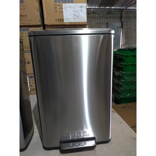 Thùng rác inox đạp chân hình vuông 50l