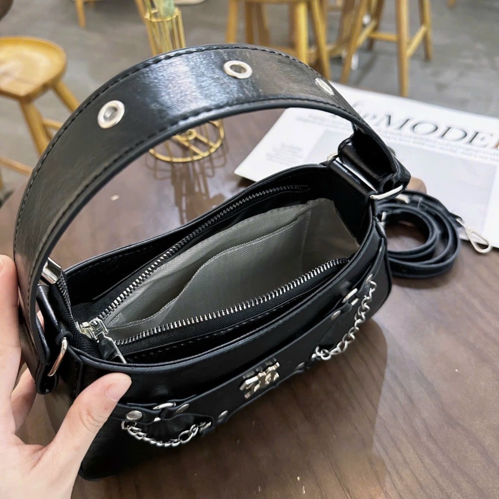 Túi kẹp nách, túi đeo chéo phối xích bạc mác M