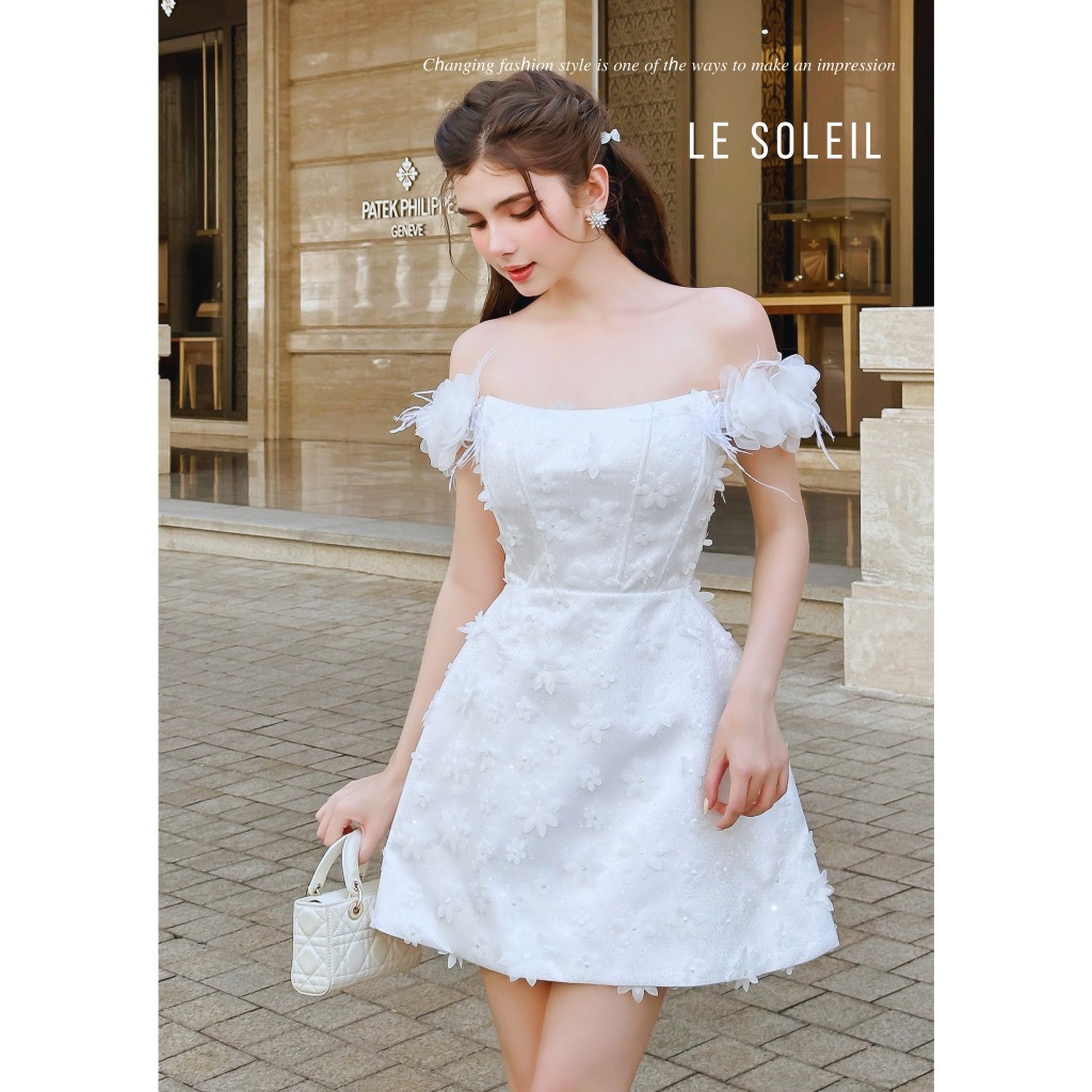Đầm trễ vai ren hoa dáng A 𝗕𝗹𝗼𝗼𝗺 𝗗𝗿𝗲𝘀𝘀 - LE SOLEIL