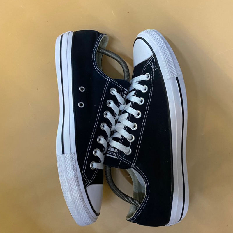 Giày chính hãng đã qua sử dụng