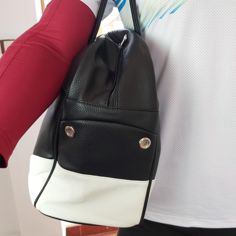 Túi xách kết hợp chơi cầu và đi du lịch YONEX 209BA001U
