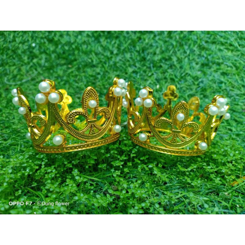 Chữ LOVE KIM TUYẾN_ Vương miện