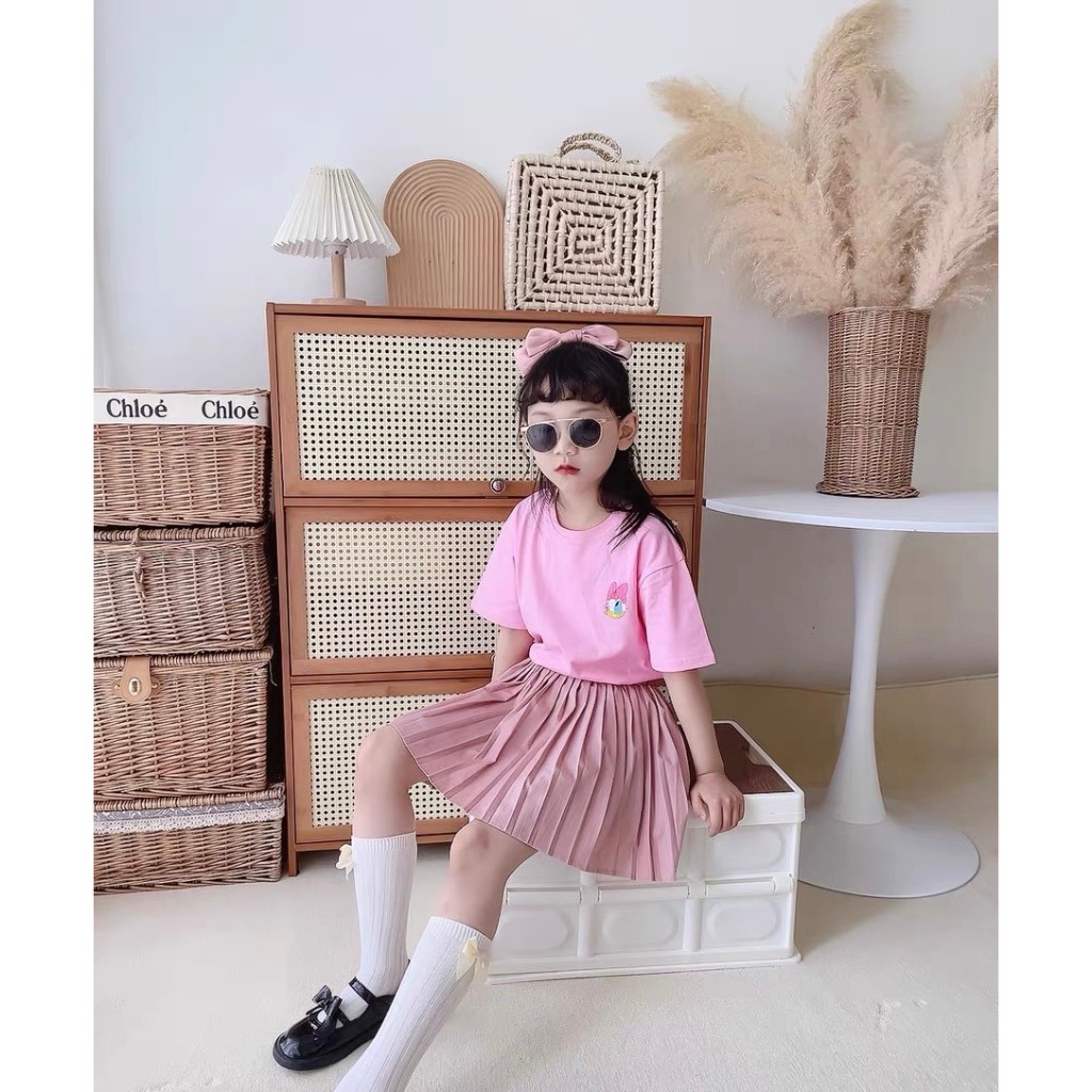 Combo 2 Áo Thun Cotton Tay Ngắn In Hình Vịt Daisy Dành Cho Bé Gái