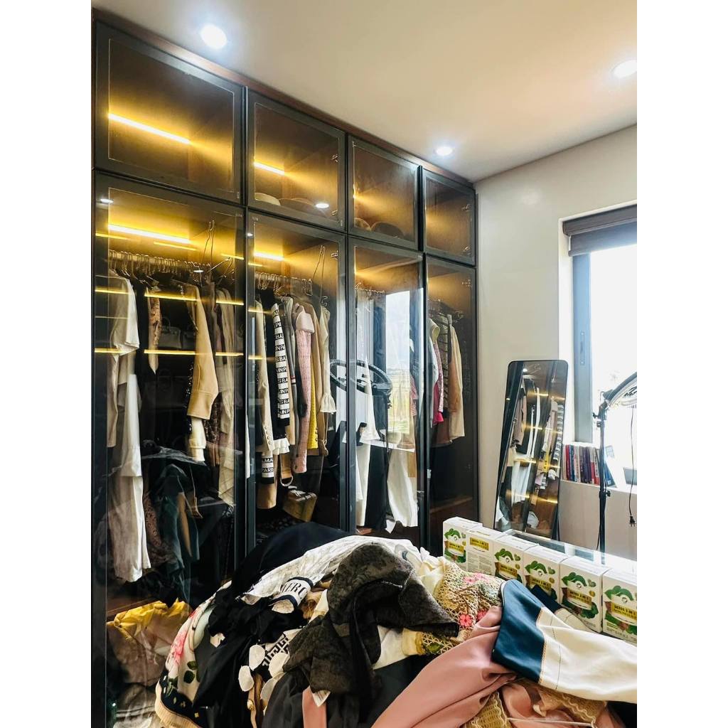 Hàng quảng châu cáo cấp