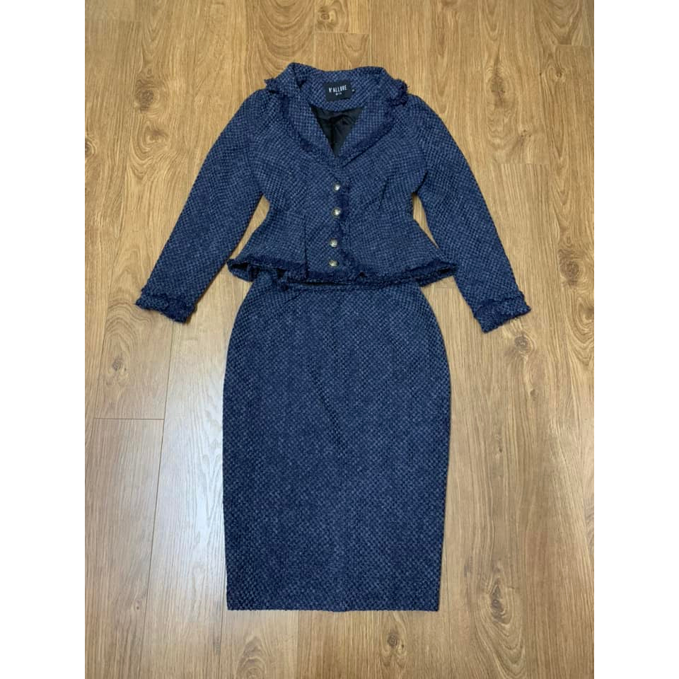 Bộ áo và chân váy Hallure size S