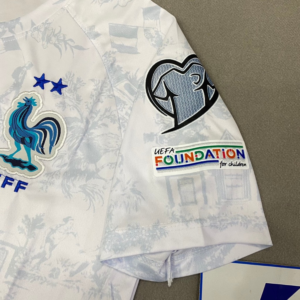 Bộ quần áo bóng đá tuyển Pháp trắng sân khách FLG vòng loại EURO2024