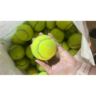 Banh tennis cũ