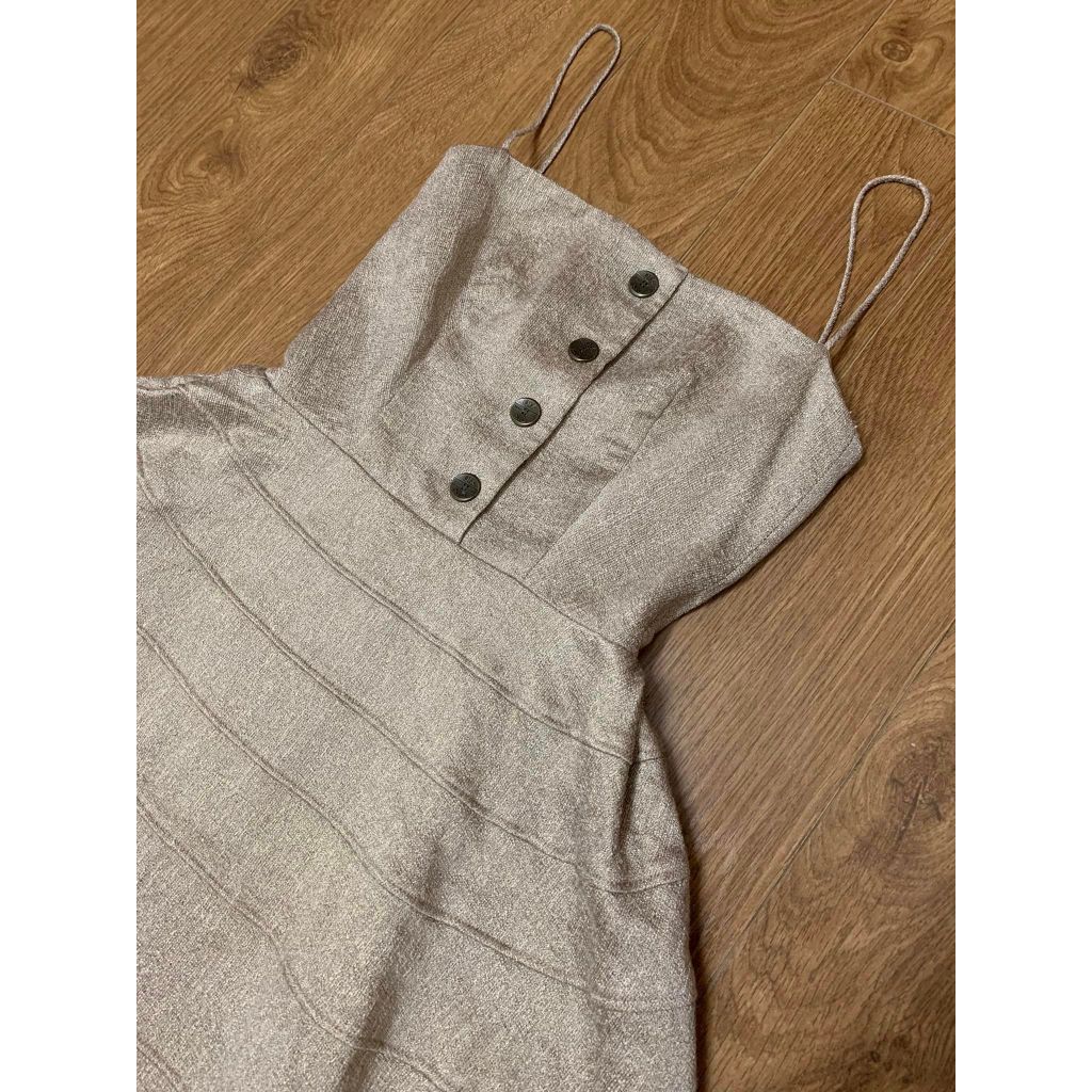 Váy Lane jt size M phom nhỏ