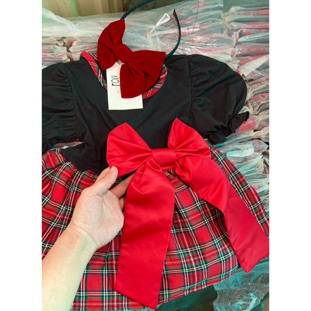 Váy bé gái kẻ dạ đỏ cài nơ và kèm bờm tóc cho bé diện Noel diện tết 10-30kg XHN1456