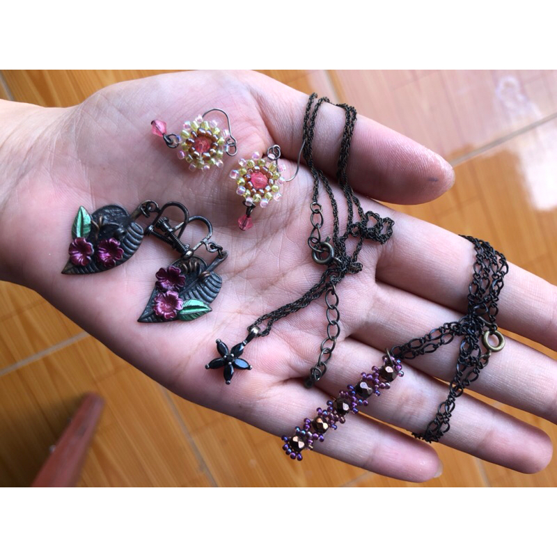 Bộ: Mặt đã chuyền, da chuyền mảnh, bông tai..