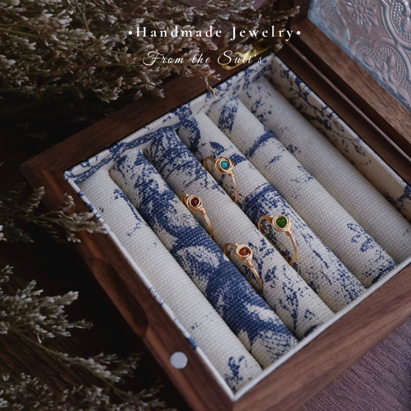 Nhẫn nữ đá quấn tròn thủ công, handmade