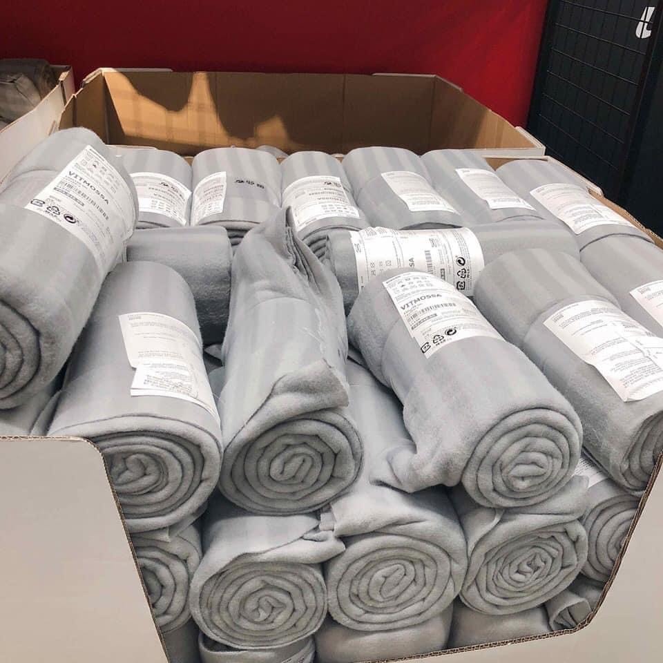 Mền Ikea Vitmossa Vải Lông Cừu  - 703.048.90.