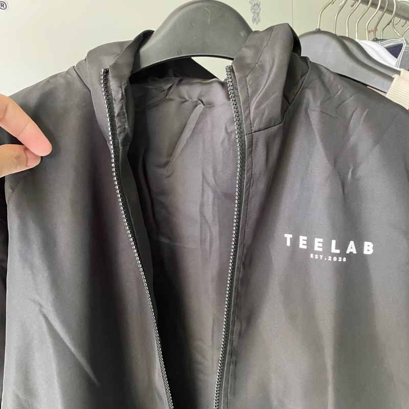 Áo Khoác Gió Teelab Có Mũ