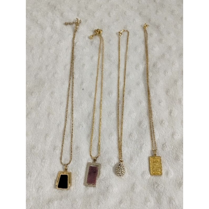 Dây chuyền titan đi tiệc