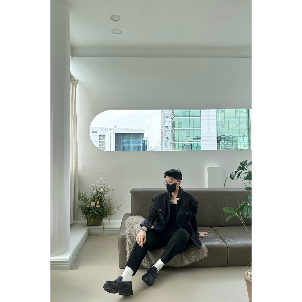 Vest đen vằn form boxy