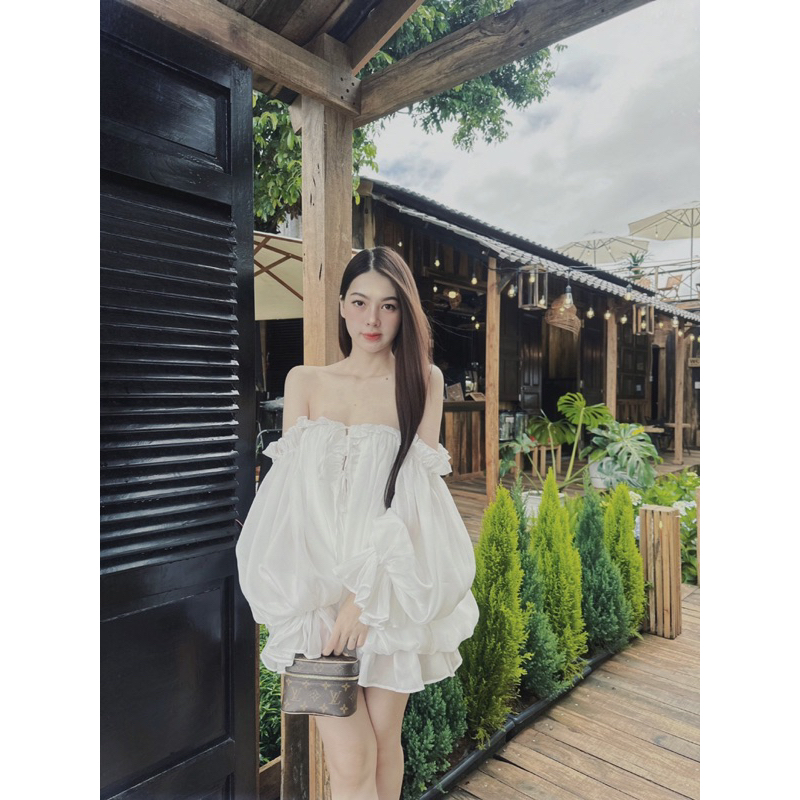 Rojes Top áo freesize tay dài trễ vai tiểu thư. Ảnh thật shop chụp