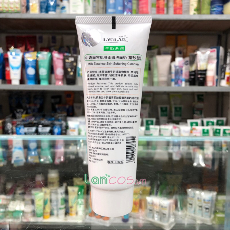 Sữa rửa mặt bò Lyolan 120g
