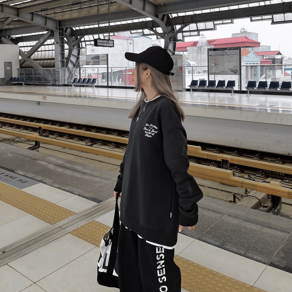 Áo Nỉ BOO Dáng Oversize Unisex In Graphic Hayho Essenital