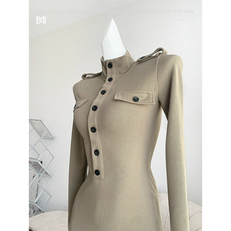 Váy body cổ trụ