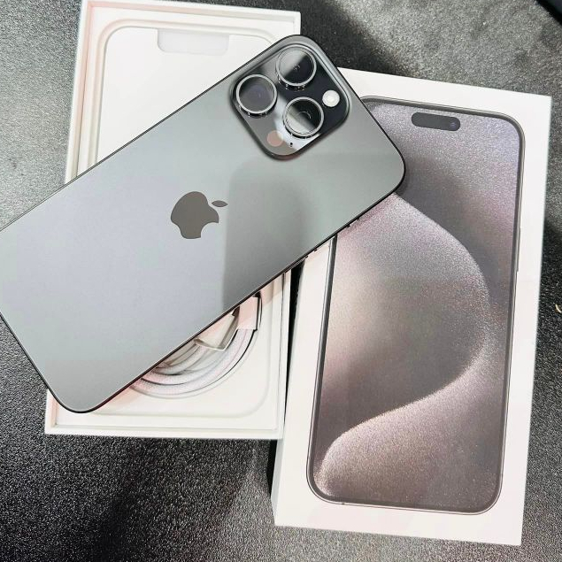 IP15 Promax Xanh titan 256gb sạc 4 lần đẹp keng