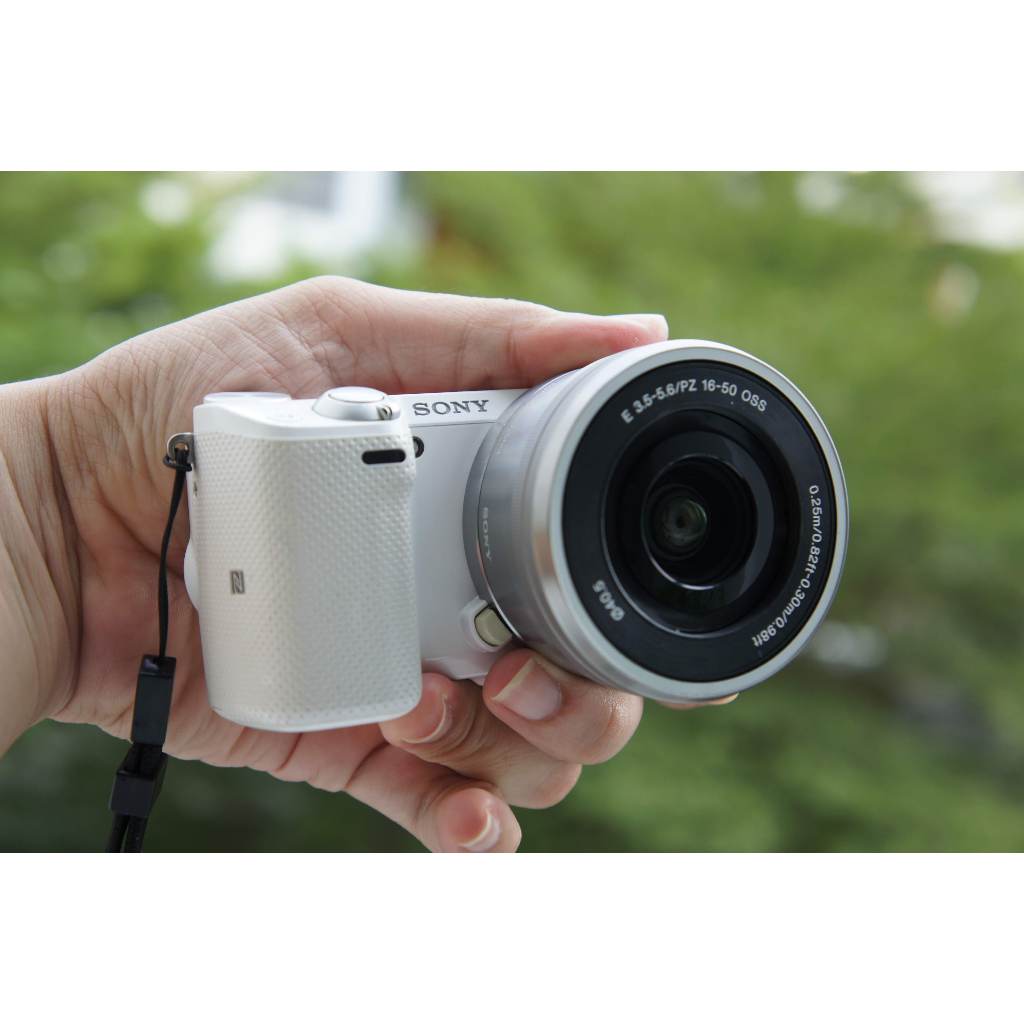 Máy ảnh Sony Nex-5T và lens kit Sony