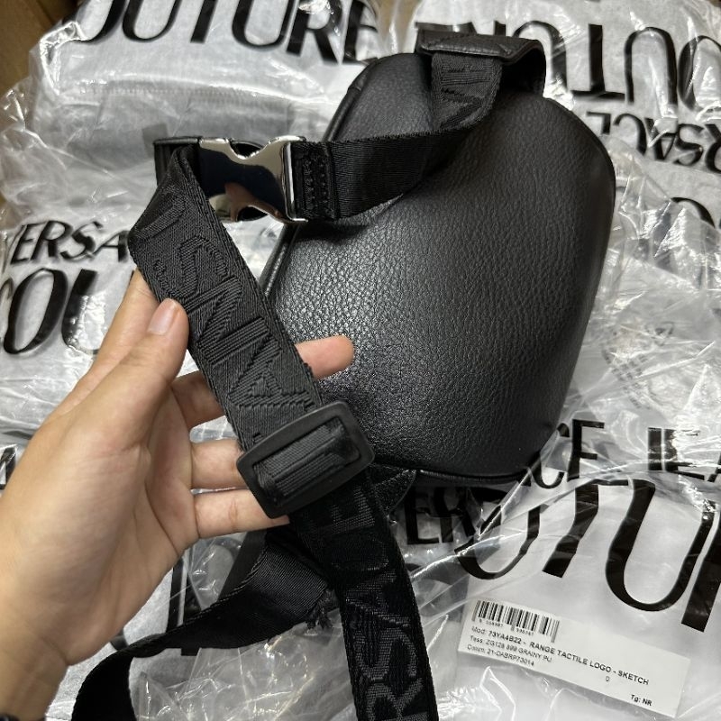 TÚI BAO TỬ VERSAC.E JEANS 2023