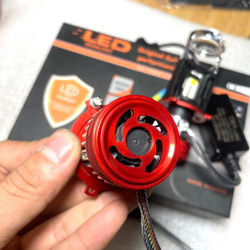 Đèn Pha Bi Cầu V80 chân H4 Công Suất 55w lắp đặt cho Ô tô và Xe Máy