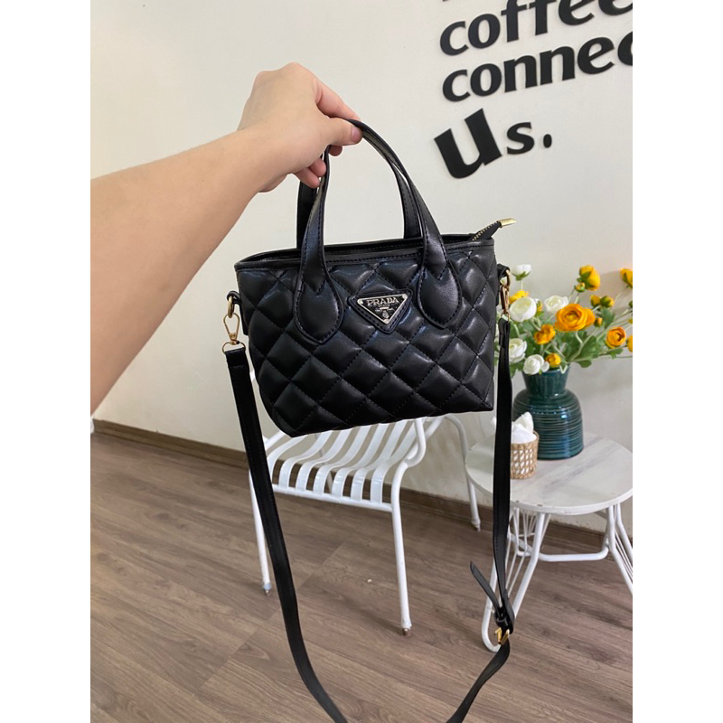 Túi nữ đeo chéo vải dù mác Pra 2 quai xách cầm tay 2 màu đen hồng