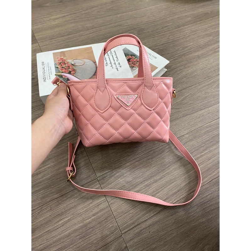 Túi nữ đeo chéo vải dù mác Pra 2 quai xách cầm tay 2 màu đen hồng