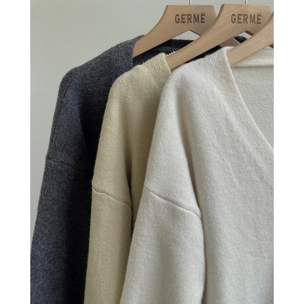Set áo khoác len nữ cổ v kèm áo 2 dây len gân, set áo khoác cardigan nữ len mịn cổ tim B10239313 By Germe