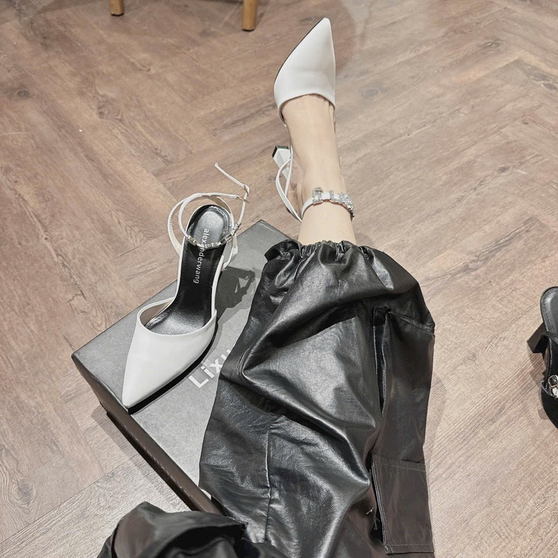 Giày cao gót đúp quai khoá W A N G