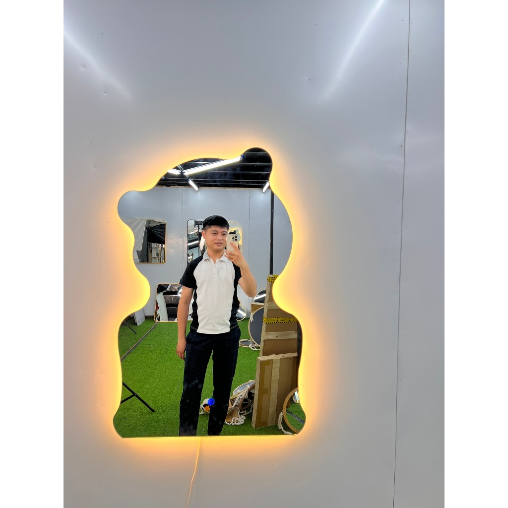 Gương gấu treo tường decor, Gương trang điểm có đèn led trang trí phòng size 60x90cm guonghoangkim.official