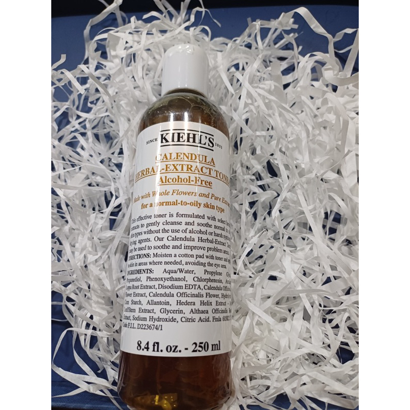 Toner Hoa Cúc 250ml