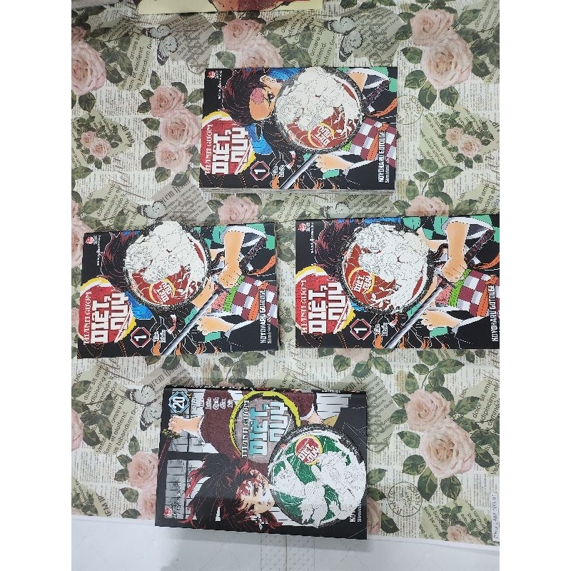 Kimetsu no Yaiba  kèm quà bản đầu