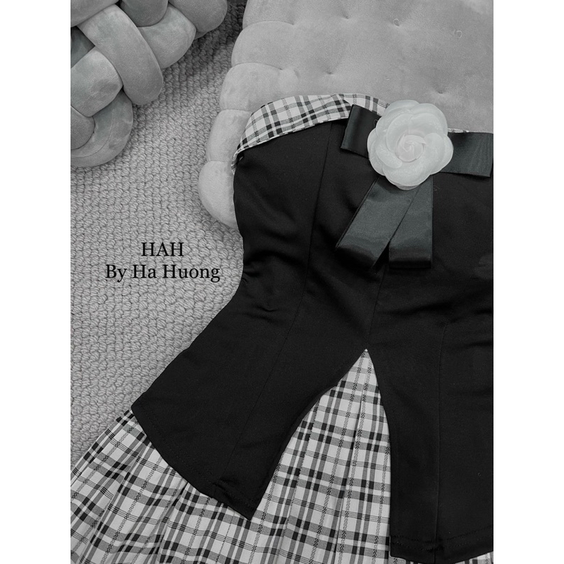 Set áo kẻ 3  món áo khoác voan mix áo cúp hoa trà cùng chân váy xếp ly xinh xỉu